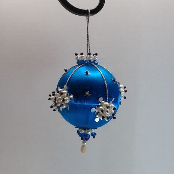 Push Pin Beaded Christmas Ornament Blue Satin Pearl MCM - Picture 1 of 8